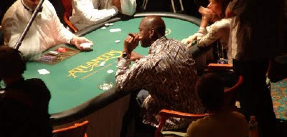 Top Celebrity Poker Players [Infographic]